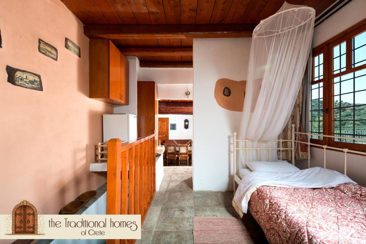 Almond Tree - Elounda Traditional Homes Of Crete Vrouhas Room photo