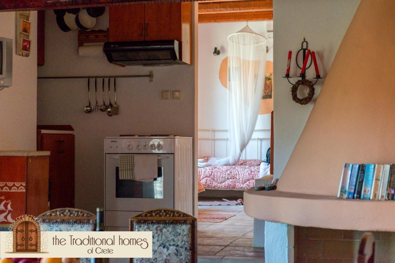 Almond Tree - Elounda Traditional Homes Of Crete Vrouhas Room photo